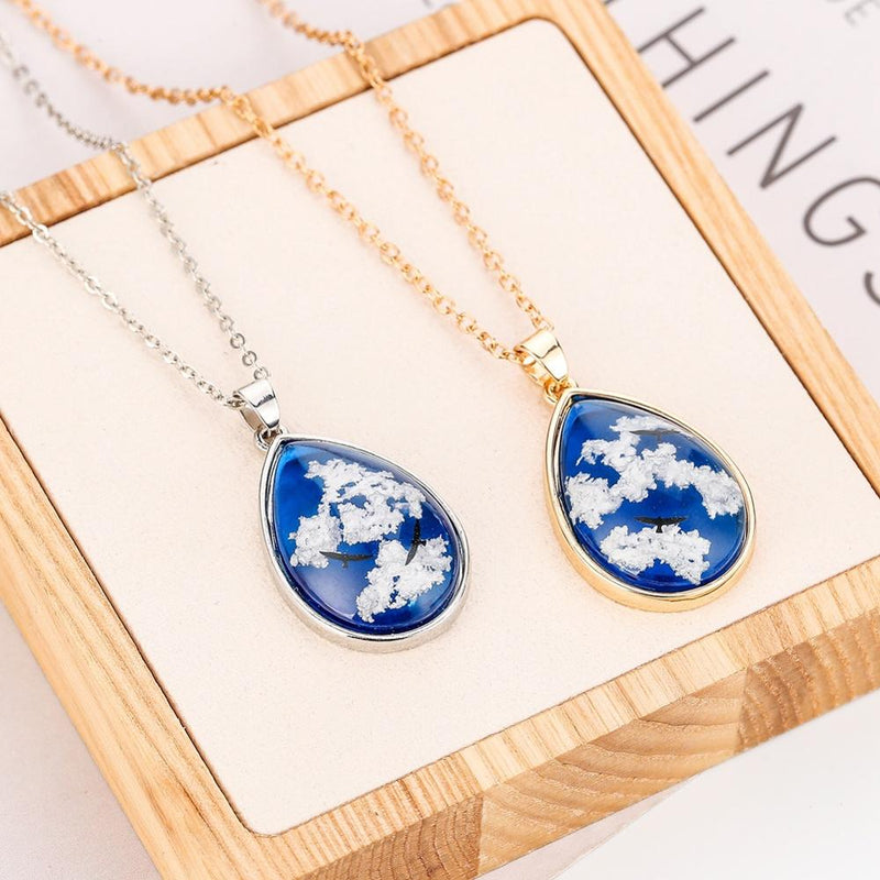 Blue Sky White Clouds Eagle Pattern Clear Resin Women Pendant Necklace